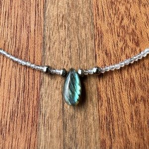 Glowing Labradorite Crystal Bead Necklace Silver Stainless Steel Blue Gray Green